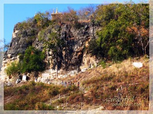 พระพุทธบาทเขาหนาม